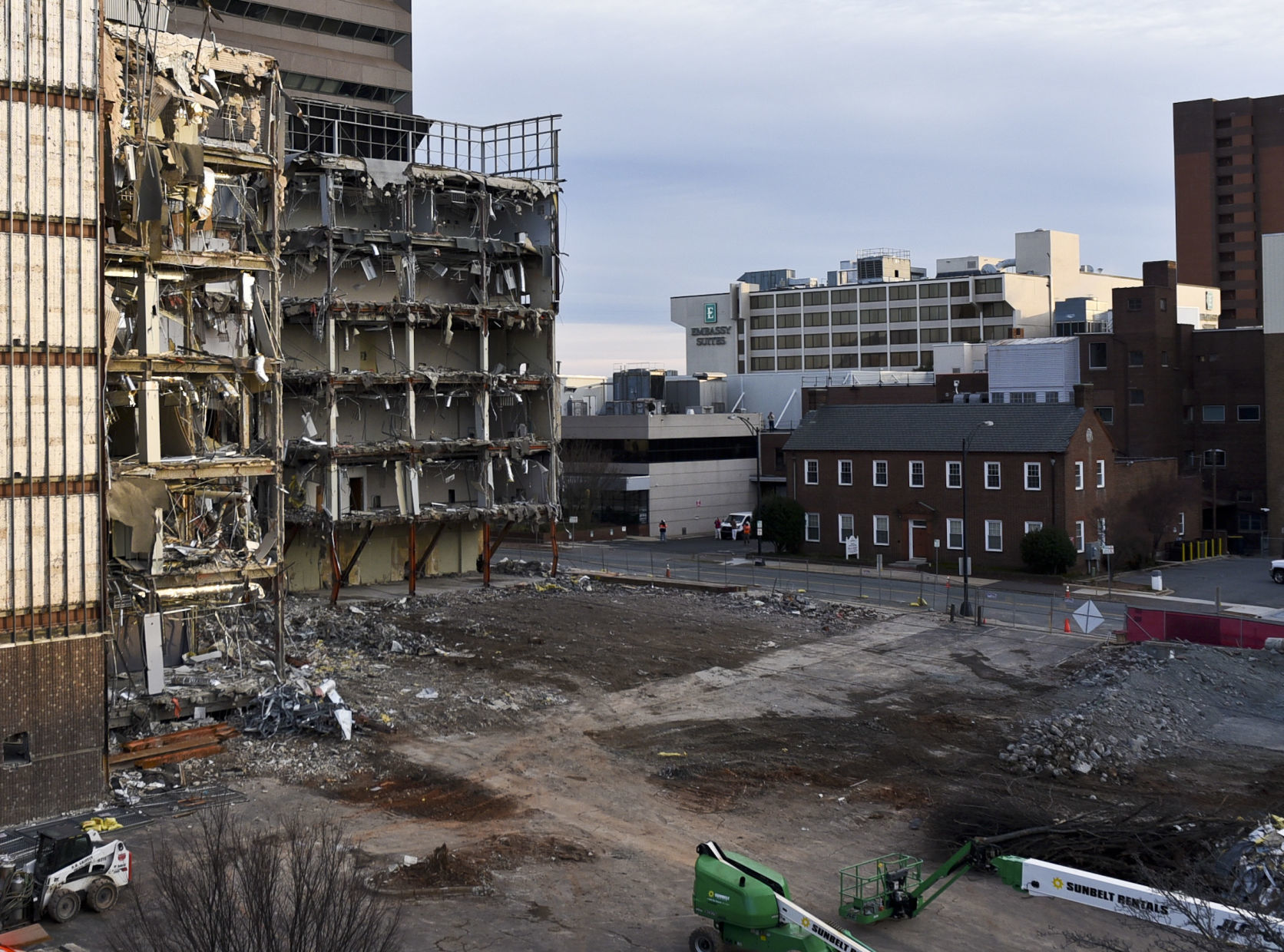 GMAC Annex demolition 1